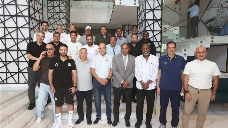 مدربو الرخصة PRO يحضرون مباراة مصر وليبيا في الإسماعيلية