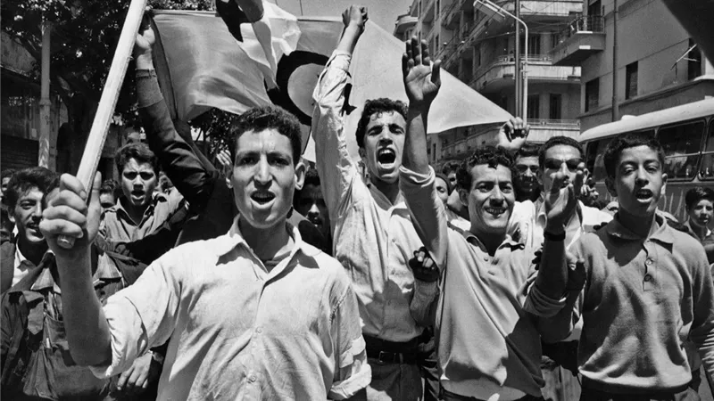 زي النهارده.. إعلان قيام الجمهورية الجزائرية بعد الاستقلال عن فرنسا