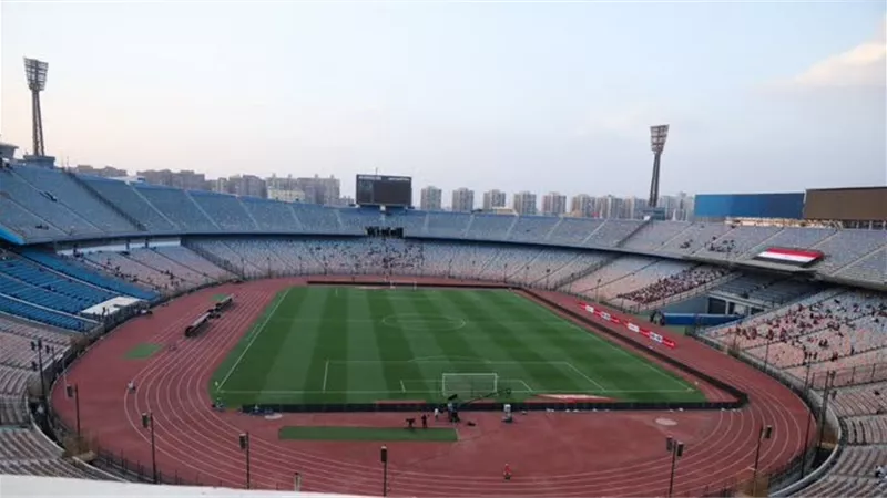 جماهير المنتخب تتوافد على استاد القاهرة لمؤازرة الفراعنة أمام أنجولا