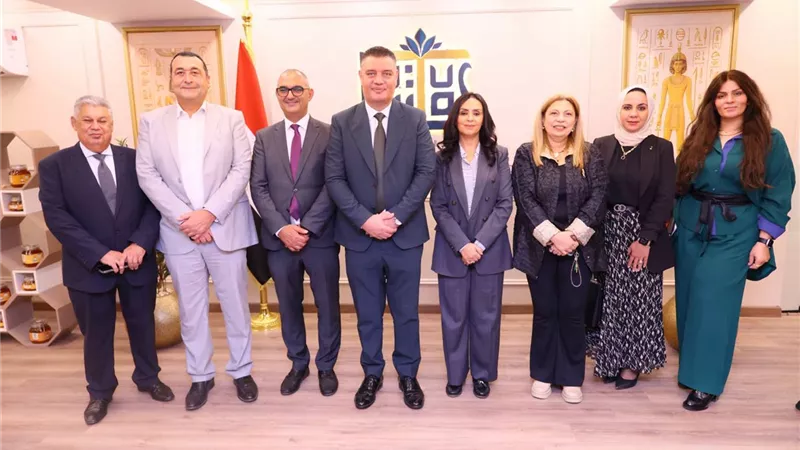 وزيرة التضامن تفتتح معرض صندوق دعم الصناعات الريفية 