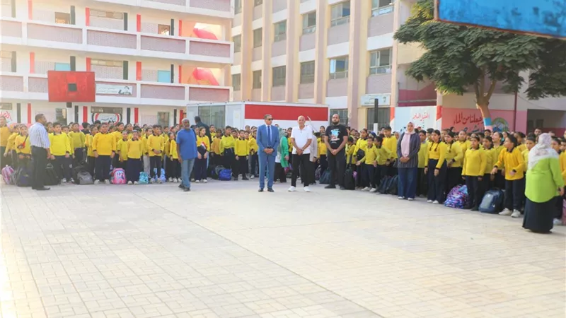 عطيه: يصدر عدد من التنبيهات خلال تفقده مدارس الدقى وشمال الجيزة