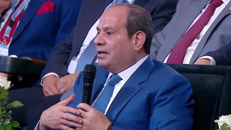 الرئيس السيسي يوجه رسالة مؤثرة للمصريين: «أوعوا يفوتكم ربنا.. حبوا بعضكم وساعدوا بعضكم»