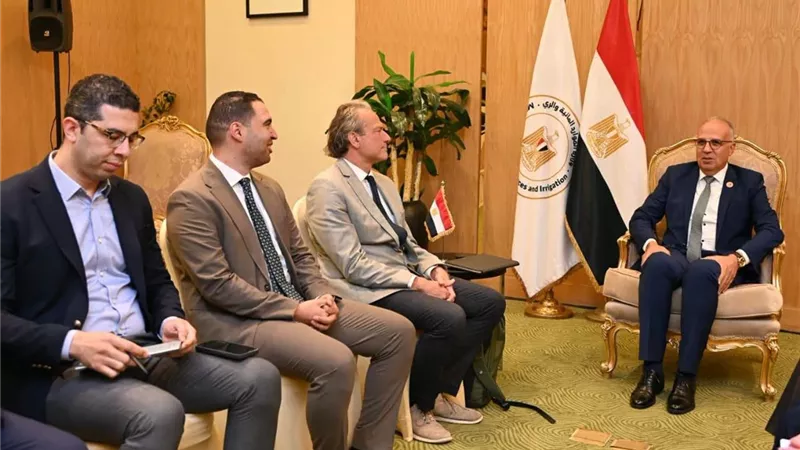 قبيل انطلاق أسبوع القاهرة التاسع للمياه.. سويلم يبحث تحويل مبادرة iWater إلى مركز مصري ألماني للابتكار