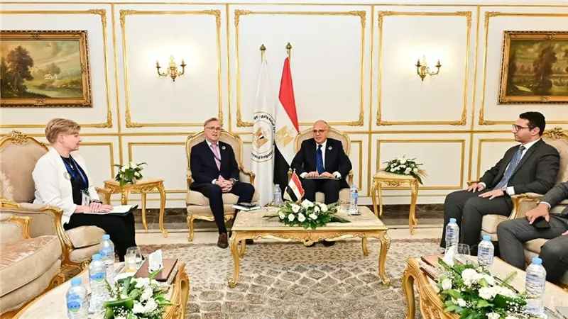 خلال فعاليات أسبوع القاهرة التاسع للمياه.. سويلم يبحث مع المبعوث الفنلندي تعزيز التعاون المشترك