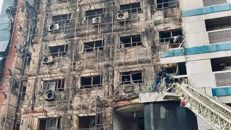 السيطرة على حريق هائل بمستشفى راقودة التخصصي في الإسكندرية