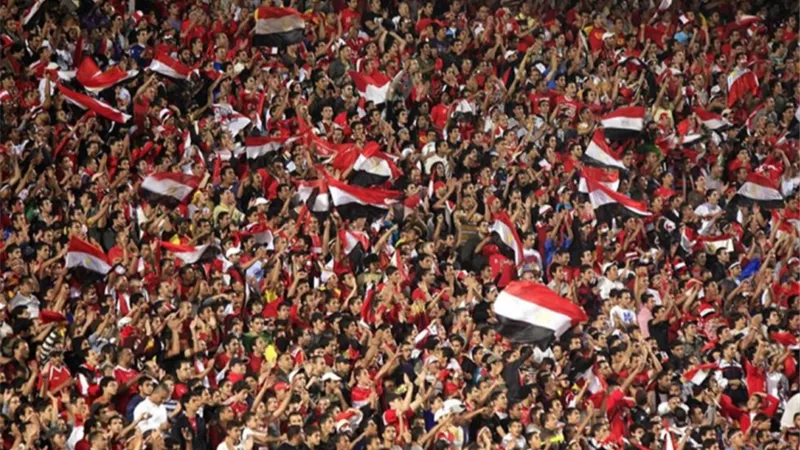 سعد سمير يطالب بفتح أبواب استاد القاهرة مجانًا للجماهير خلال لقاء غينيا بيساو