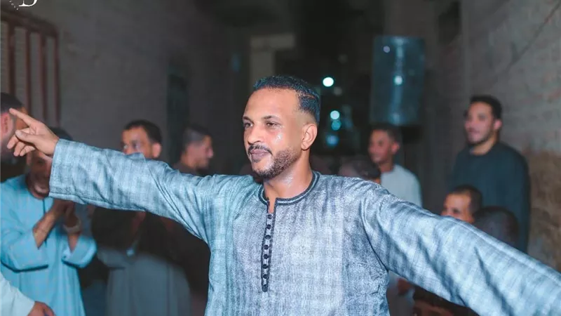 أسرة بالأقصر تستغيث لإنقاذ «محمود» من ضمور العضلات.. وشقيقه: وفاة أمي وأختي بنفس المرض