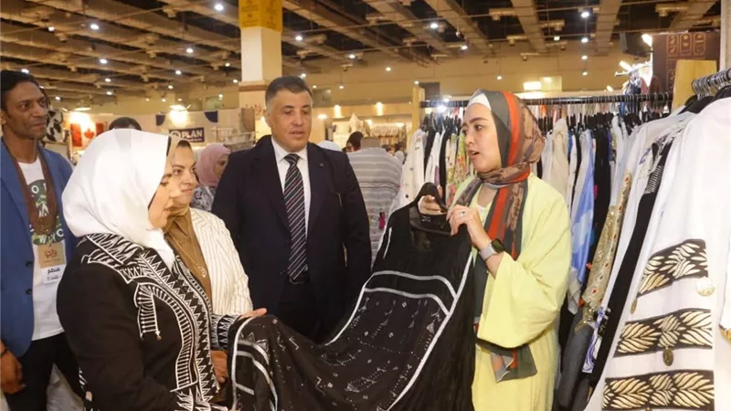 نائب محافظ دمياط تتفقد معرض تراثنا وتؤكد دعم الحرف اليدوية والتراثية