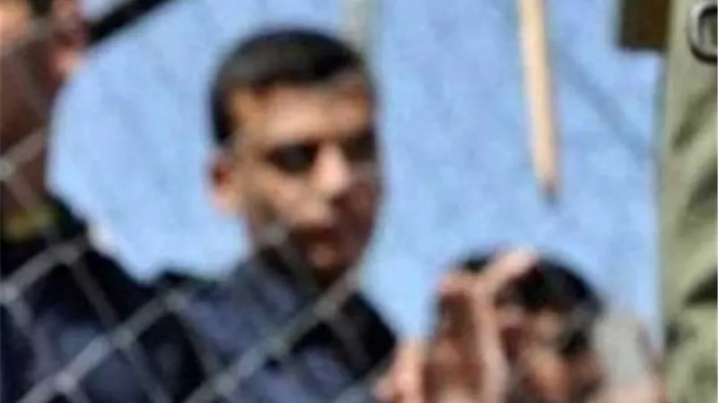  إسرائيل تفرج عن باهر بدر الفلسطيني صاحب الـ 12 مؤبد والشرطي رائد الشيخ