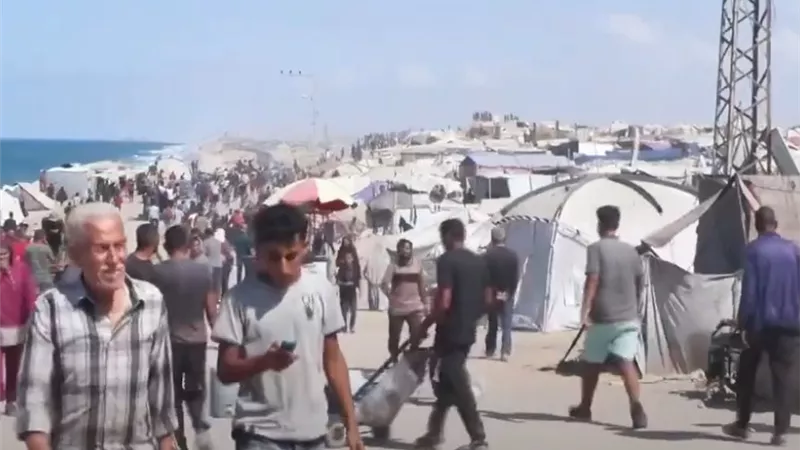 فرحة العودة تغمر شوارع غزة بعد فتح الطرق الرئيسية بجهود مصرية حثيثة