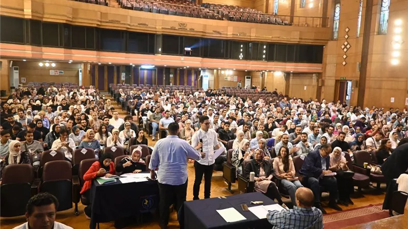 جامعة القاهرة تعقد جلسة تعيين النواب الجدد من دفعة 2023 بالمستشفيات الجامعية