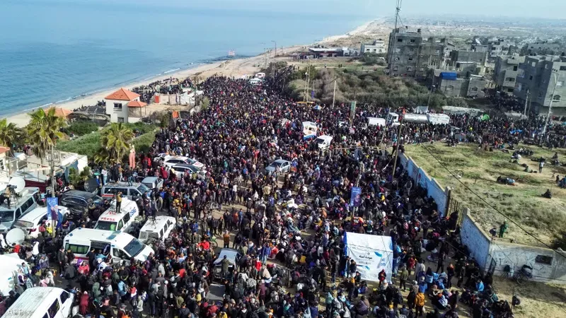 بث مباشر .. عودة النازحين من الجنوب إلى شمال غزة بعد وقف إطلاق النار| فيديو