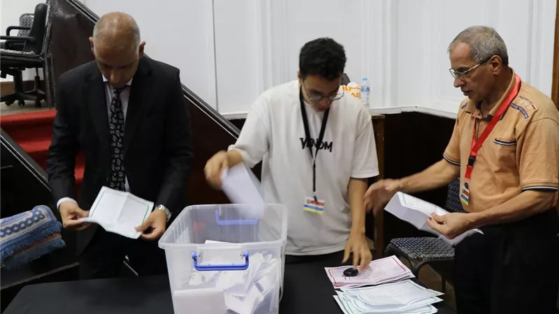 انتخابات الأطباء: 420 صوتًا في نقابة القاهرة و استمرار الفرز