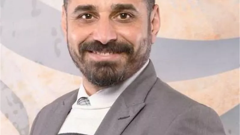 مجدى أبو الخير: شعر الذكاء الاصطناعي يكتب بلا روح| خاص