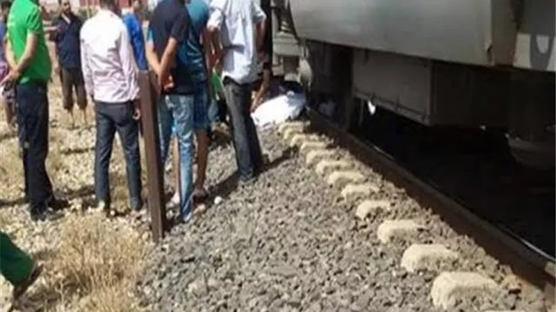 مصرع رجل تحت عجلات قطار أثناء عبور معبر غير شرعي في طنطا