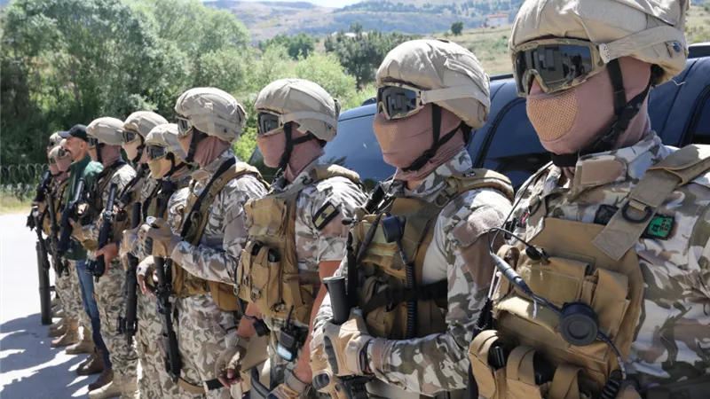صيد ثمين.. لبنان تفكك شبكة تجسس تابعة لإسرائيل تخطط لتنفيذ عمليات إرهابية 
