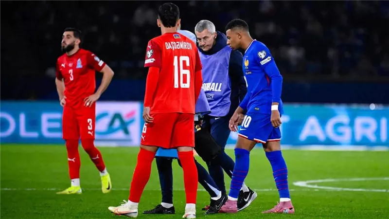 إصابة مبابي تبعده عن مباراة فرنسا وأيسلندا بتصفيات كأس العالم 