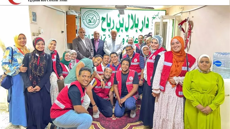 التضامن تحتفل باليوم العالمي لكبار السن في أسيوط.. صور