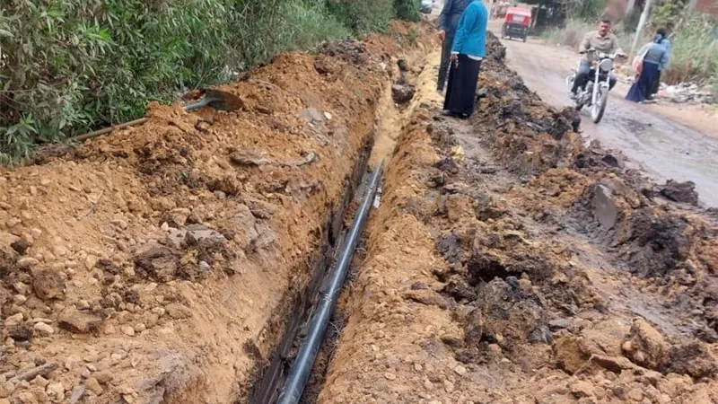 محافظ كفرالشيخ يوجّه بتغيير خط مياه الشرب بقرية الرغامة بكفر الشيخ