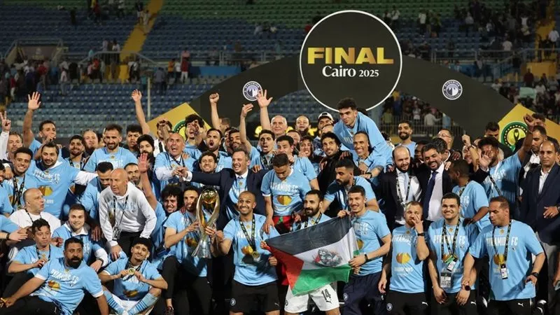 بيراميدز مرشح للقب نادي العام في 2025 بعد التتويج بـ3 بطولات 