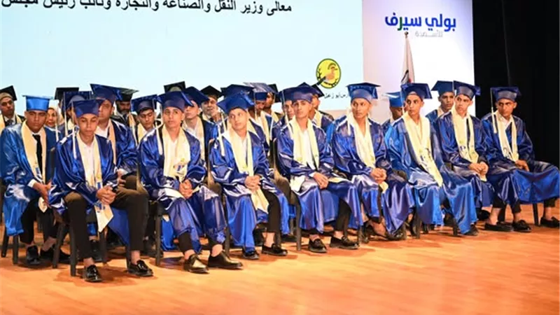 وزير الزراعة: خريجي المدارس الفنية حجر الزاوية لبناء مستقبل الصناعة الوطنية
