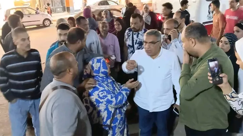 محافظ الدقهلية يتابع حركة المواصلات والنظافة في شوارع المنصورة |صور