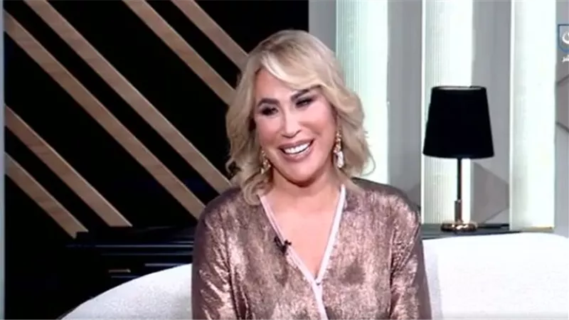 إيناس الدغيدي في أول ظهور بعد زواجها.. رد جريء ورسالة للسيدات|فيديو