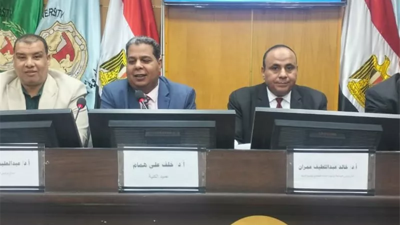 افتتاح فعاليات الدورة التدريبية الـ15 للمشتغلين فى الاتجار بالمبيدات بزراعة سوهاج 