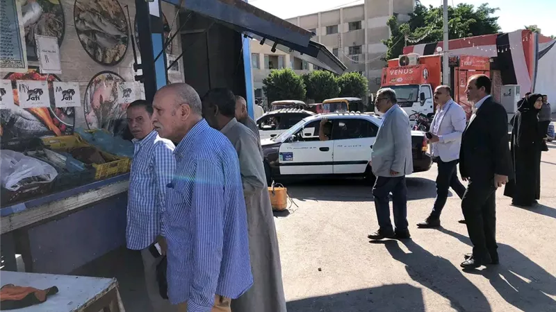 محافظ الدقهلية يتابع ميدانيًا مستوى النظافة والإشغالات بشرق المنصورة