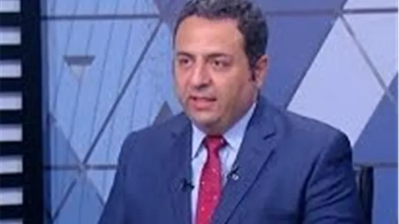 خبير: تراجع الدولار ليس صدفة وسياسات 