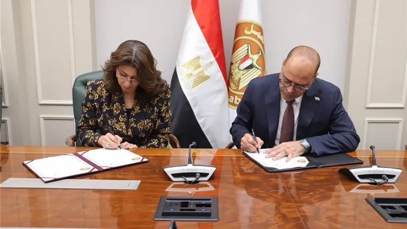 بروتوكول تعاون بين «العمل» والجامعة المصرية الصينية لبناء القدرات