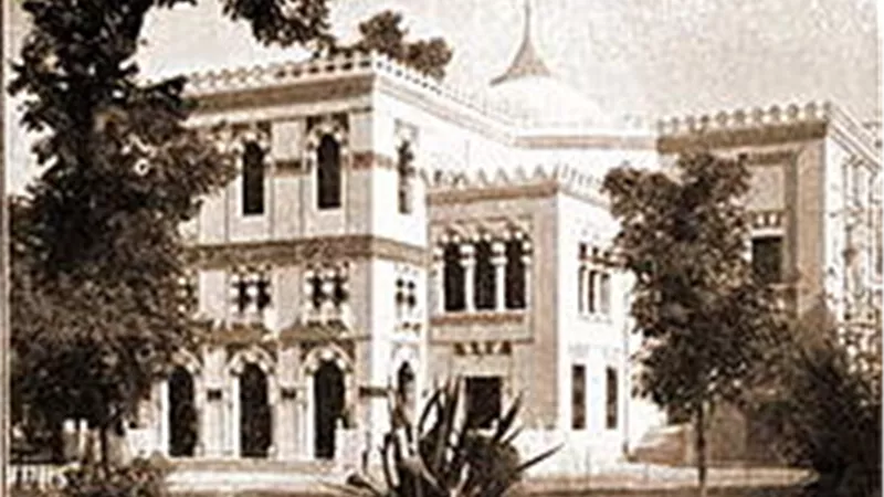 كيف ساهمت الحملة الفرنسية في تطوير المسرح المصري؟