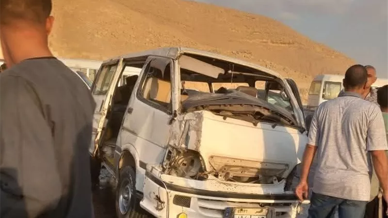 تفاصيل حادث الطريق الدائري الأوسطي.. مصرع سيدة وإصابة 7 فتيات 