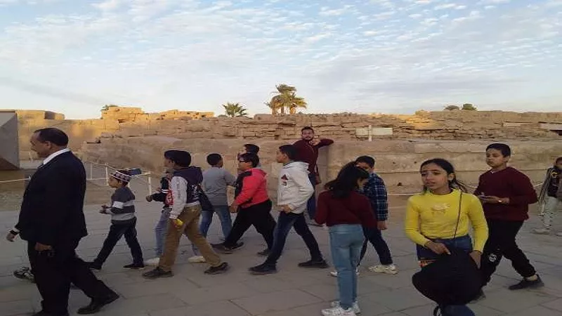 السياحة: منصة «رحلة» تتيح زيارة 112 موقعاً أثرياً لطلاب المدارس| فيديو