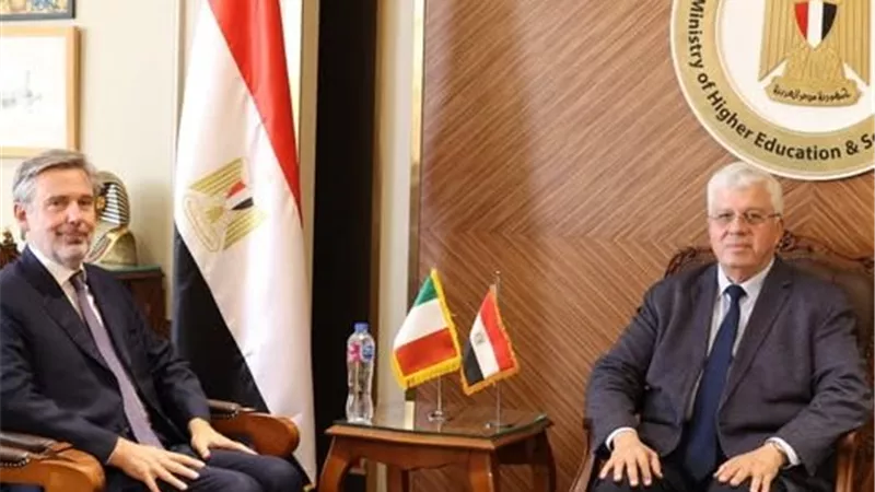 بمناسبة انتهاء مهامه.. وزير التعليم العالي يستقبل السفير الإيطالي بالقاهرة