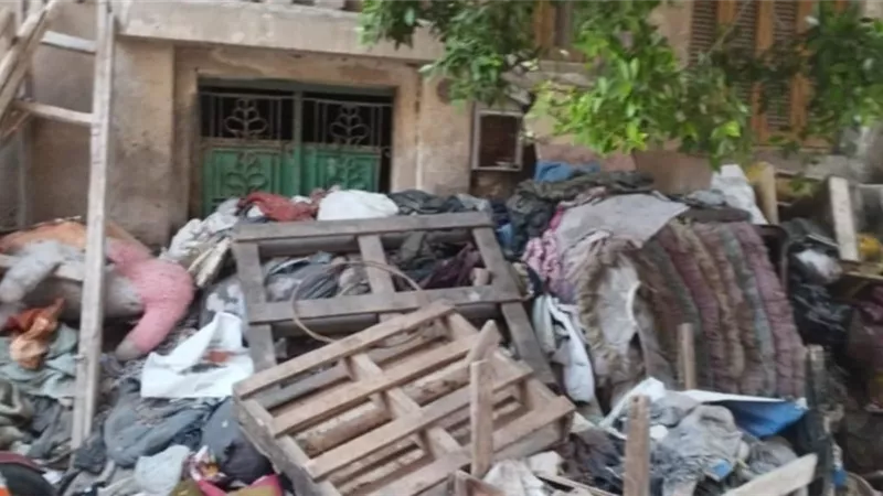  طنطا تستغيث.. مخلفات وخردة تحاصر المنازل وأكشاك كهرباء تهدد الأرواح في سيدي عبد اللطيف