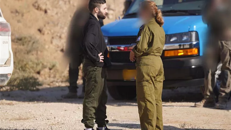الظهور الأول لـ أسرى إسرائيليين مفرج عنهم من غزة | صور