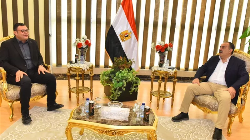 محافظ أسيوط يستقبل وزير الإسكان لمتابعة المشروعات التنموية والبنية التحتية