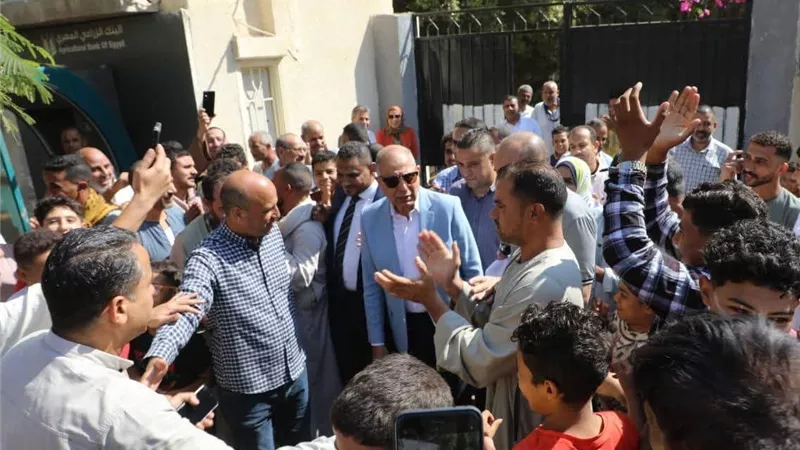 محافظ المنيا: توجيهات عاجلة بصرف إعانات فورية وتراخيص أكشاك لذوي الهمم