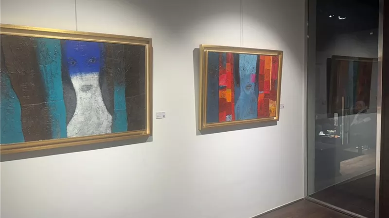 رئيس جامعة حلوان يفتتح معرض طيات السكون لمحمود حامد