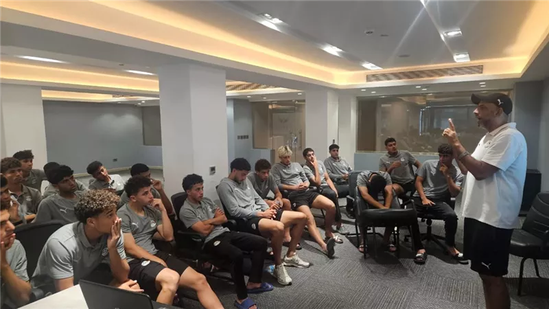  منتخب تحت 17 عامًا يستعد لكأس العالم بـ«الإنعاش القلبي»