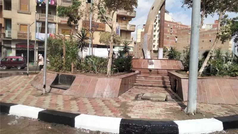 متابعة لأعمال ترميم وتشجير 3 ميادين بحي أبو الريش في البحيرة
