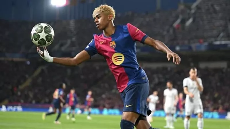 لامين يامال يستعد لتحقيق رقم قياسي في دوري أبطال أوروبا