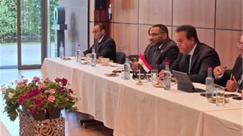 تعاون بين الصحة «وسيمنز هيلثينيرز» لتطوير البنية التحتية والتحول الرقمي خلال قمة برلين