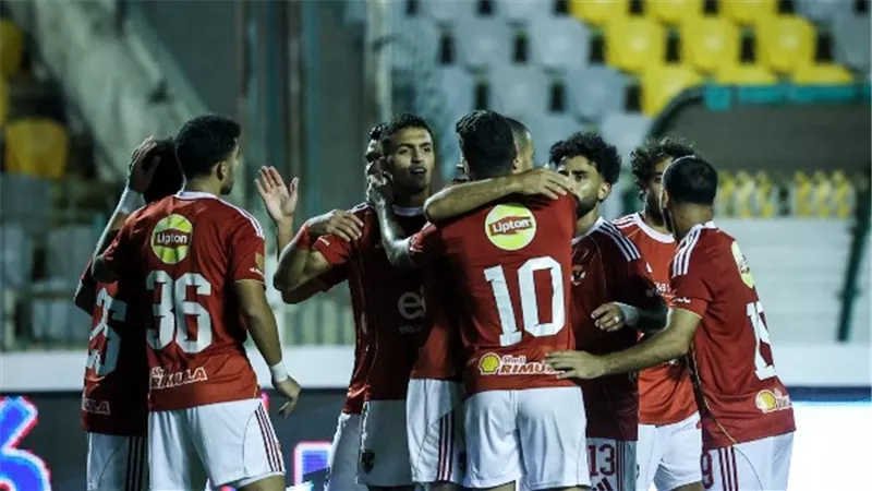 راتبه لا يتخطى مليون جنيه.. الأهلي يُعدل عقد لاعبه 