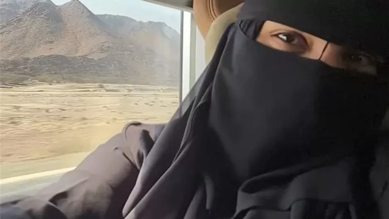 بالنقاب.. شيماء سيف تفاجئ جمهورها في أحدث ظهور