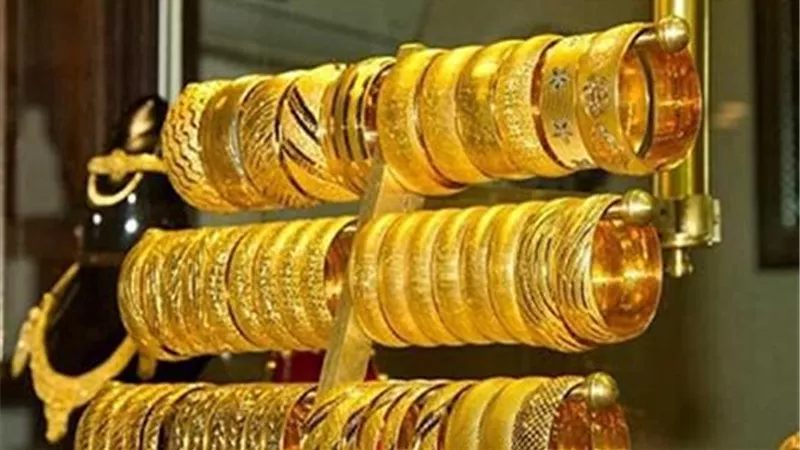 توقعات عالمية: الذهب يتجه نحو 4400 دولار للأوقية بنهاية 2025