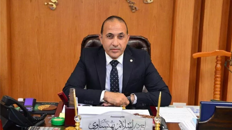 بورفؤاد تستعد لفصل الشتاء.. «تطهير وإحلال أغطية بالوعات الأمطار»