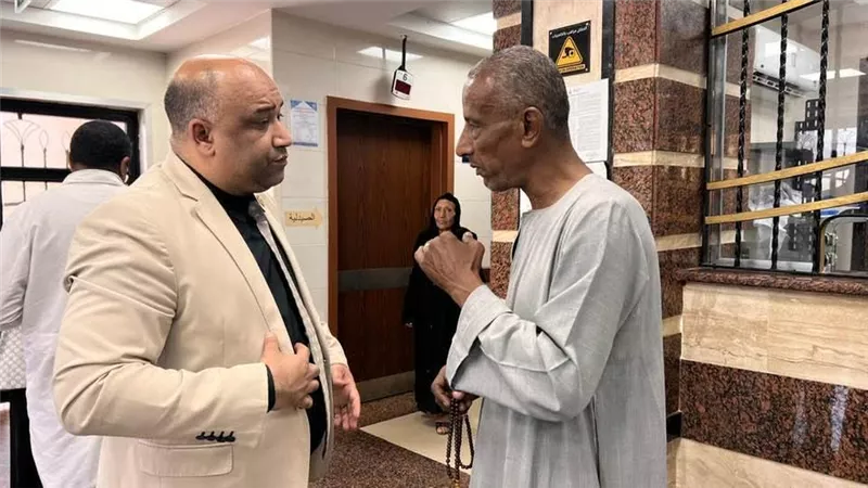 نائب مدير الرعاية الصحية بالأقصر يتفقد مركز طب أسرة العوامية 