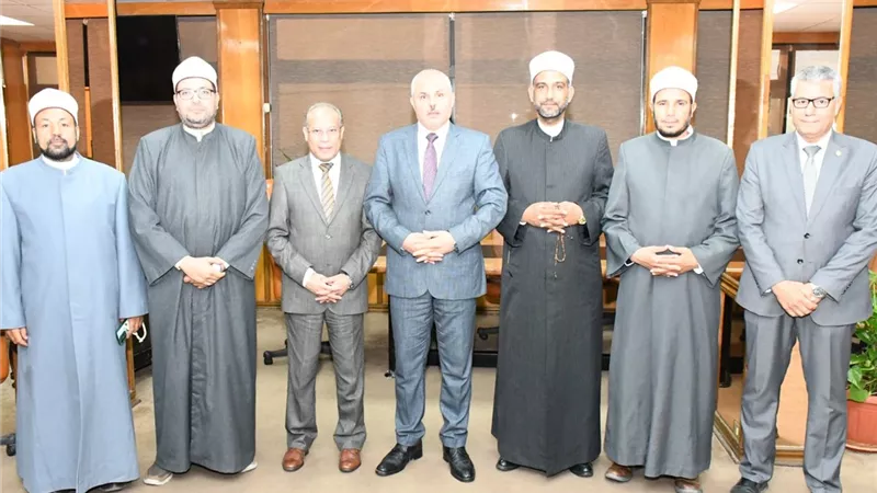رئيس جامعة القناة يستقبل وفد الأزهر بانطلاق مبادرة «بداية جديدة لبناء الإنسان» 
